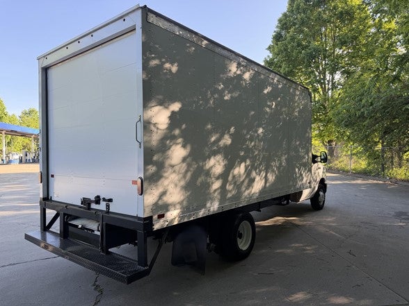 2023 Ford E-Series Cutaway E-350 SRW 138" WB