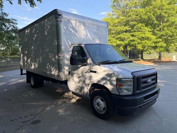 2023 Ford E-Series Cutaway E-350 SRW 138" WB
