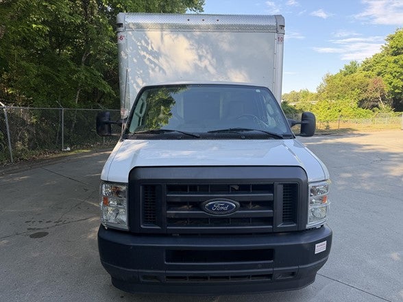 2023 Ford E-Series Cutaway E-350 SRW 138" WB