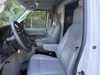 2023 Ford E-Series Cutaway E-350 SRW 138" WB