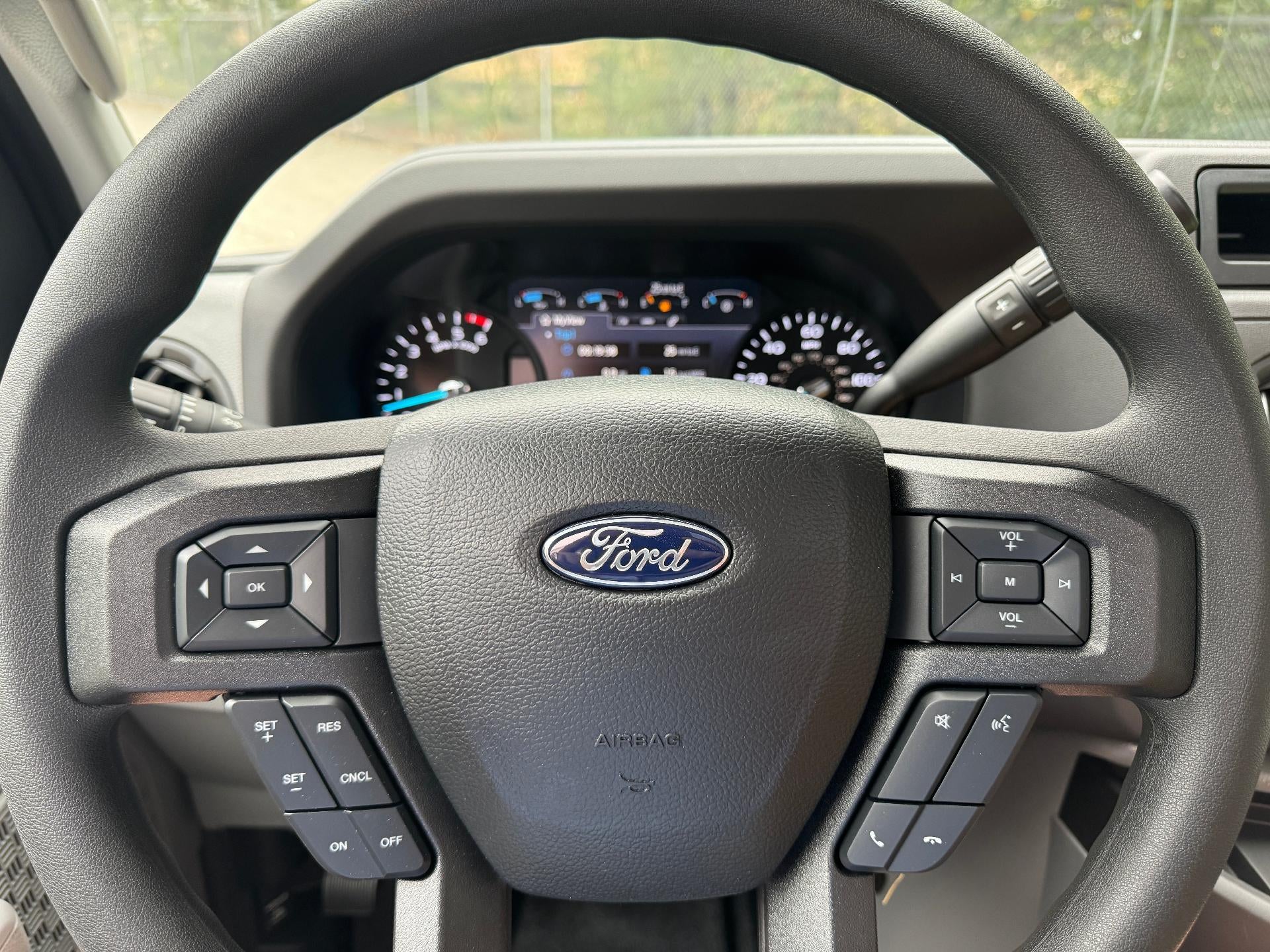 2025 Ford E-Series Cutaway E-450 DRW 176" WB