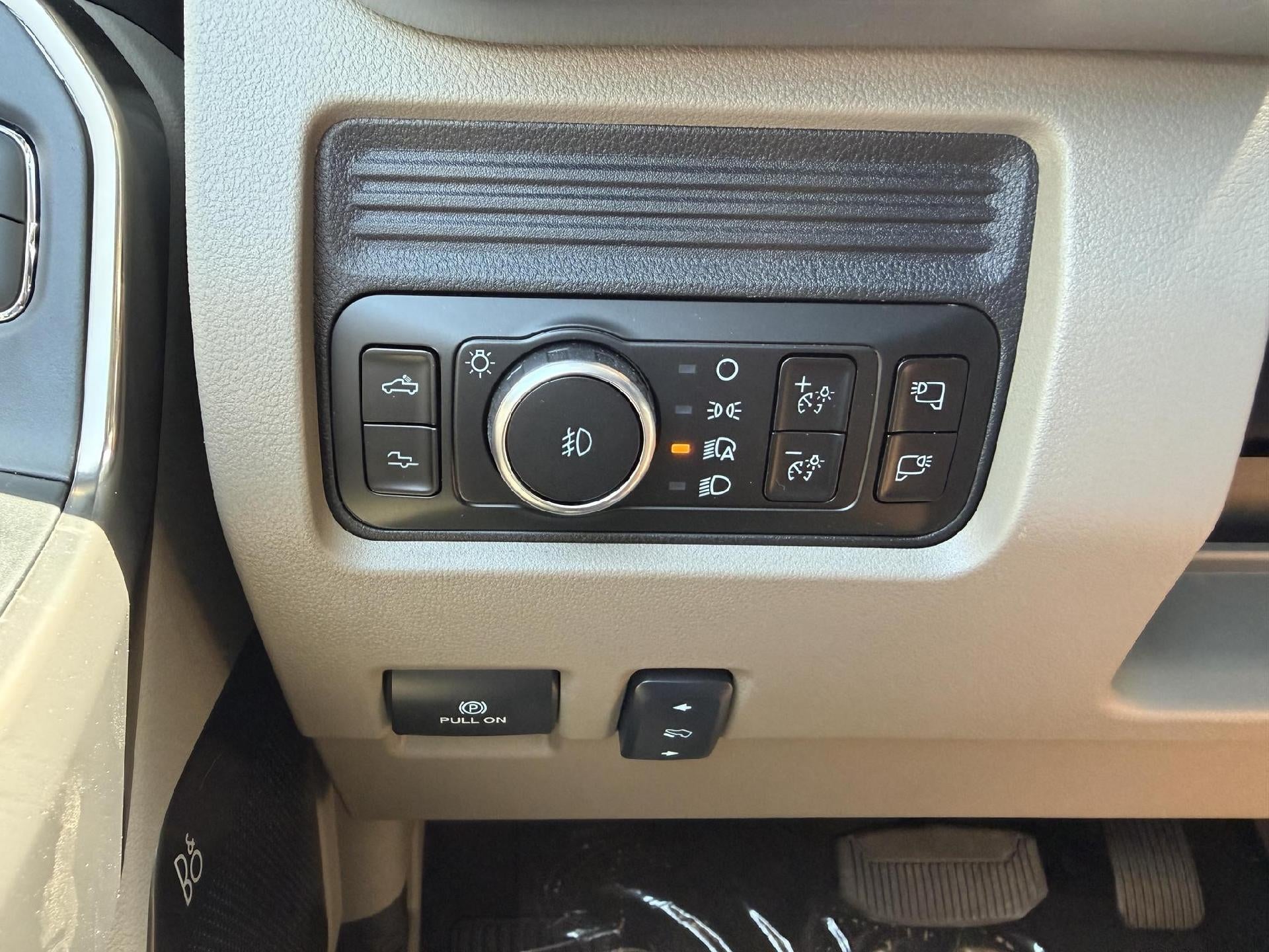 2026 Ford Super Duty F-250 SRW XL 4WD Crew Cab 6.75' Box