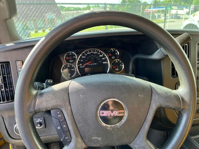 2017 GMC Savana Commercial Cutaway 3500 Van 139"