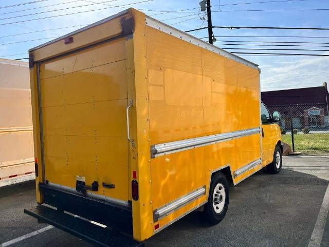 2017 GMC Savana Commercial Cutaway 3500 Van 139"