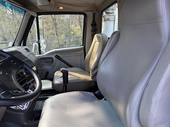 2005 Sterling A9500 Base